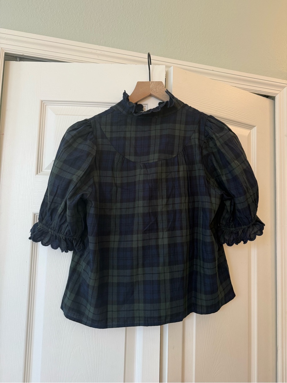 Avara Hailey Holiday Plaid Top Ruffle Puff Sleeve XS NWT - Picture 4 of 4